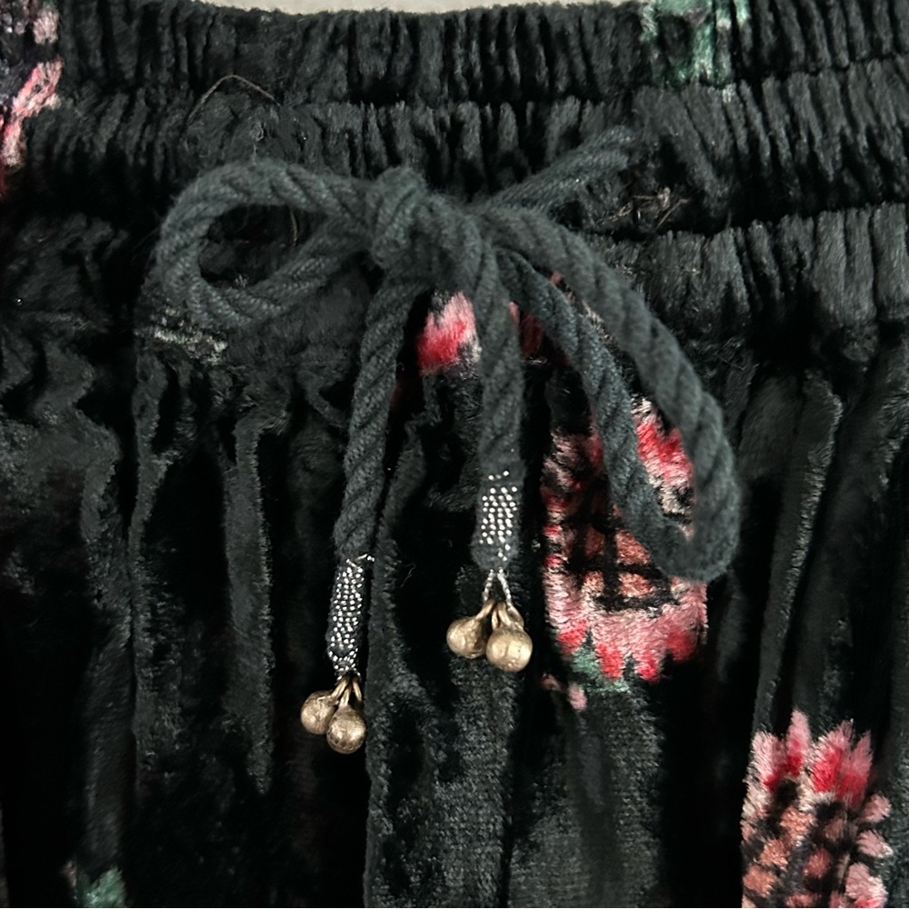 Vintage Floral Velvet Maxi Skirt Free Size Pull On Elastic Waist Boho Black Pink - Picture 4 of 11